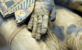 Arheologii din Peru au dezgropat o mumie veche de o mie de ani