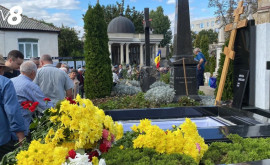 Mircea Snegur înmormîntat la Cimitirul Central din Chișinău
