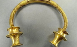 Настоящее сокровище Испанский сантехник нашел два золотых античных ожерелья