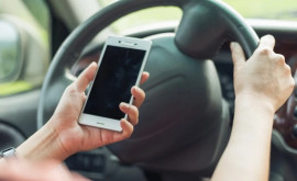 Изменения в ПДД Италии Что грозит водителям за использование телефона во время вождения