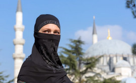 Elveția a interzis purtarea de haine care acoperă fața 