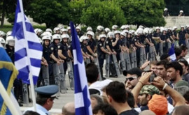Грецию парализовала общенациональная забастовка