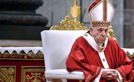 Papa Francisc a cerut ca Ucraina să nu fie șantajată cu arme