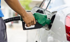 Vești bune Prețurile carburanților în Moldova continuă să scadă