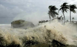 Ураган Отис движется к тихоокеанскому побережью Мексики
