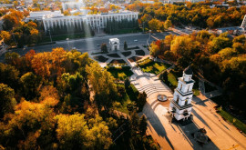 Apusuri de soare uimitoare în capitala Moldovei însorite