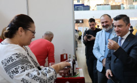 Antreprenorii autohtoni își expun produsele și serviciile în cadrul Expoziției Republica Moldova Prezintă