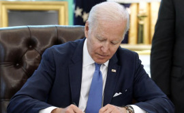 Biden a semnat o lege bugetară temporară fără ajutor pentru Ucraina