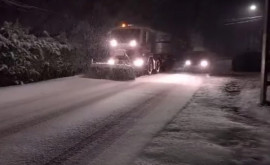 В Румынии изза снегопада застряли автомобили 