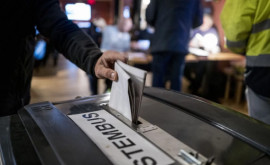 Olandezii votează un nou parlament 