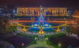 Подготовка к зимним праздникам в Кишиневе идет полным ходом
