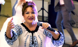 Interpreta de muzică populară Zinaida Julea își sărbătorește ziua de naștere