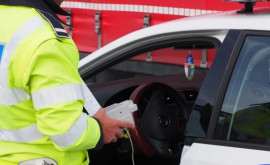 Даже следователи в шоке румынские полицейскиевзяточники сопровождали водителей до банкоматов 