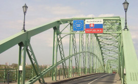 Slovacia prelungeşte controalele la frontiera cu Ungaria