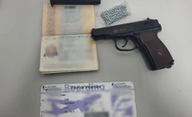 Un pistol și bile din metal depistate în bagajul unui pasager de la cursa Chișinău Tel Aviv