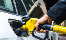 Benzina și motorina continuă să se ieftinească în Moldova