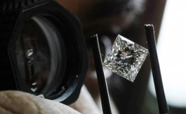 Peskov spune că Rusia va ocoli noile sancțiuni europene asupra comerțului cu diamante