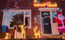 O familie din SUA impresionează lumea cu luminile de Crăciun