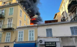Un oraș francez a fost învăluit de un fum dens negru