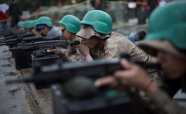 Венесуэла начинает военные учения