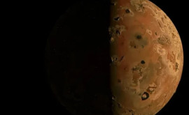 O navă spațială NASA a obținut o fotografie a lui Io un satelit misterios al planetei Jupiter
