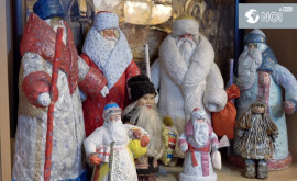Взрослые тоже верят в чудо В Кишиневе проходит выставка Дедов Морозов