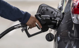 Бензин в Молдове дешевеет а дизтопливо дорожает