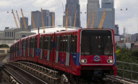 Călătorii londonezi invitați să conducă trenurile inițiativa inedită a primarului