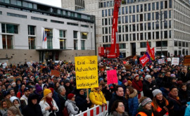 In Franța mii de persoane au ieșit la protest împotriva legii imigrației