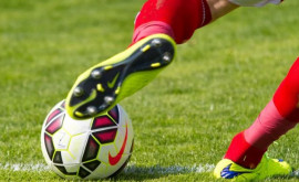 Молдавские футбольные команды возобновляют тренировки и соревнования