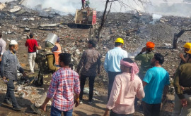 Более 10 человек погибли при взрыве на заводе пиротехники в Индии