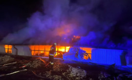 Opt brigăzi de pompieri au încercat să salveze centrul creștin