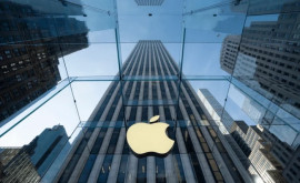 Apple dezvoltă iPhoneuri pliabile