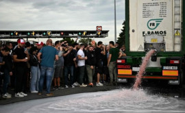 В Испании льются винные реки в ходе акций протеста