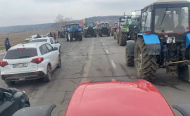 Agricultorii au blocat iar accesul spre vama Leușeni Reacția Ministrului agriculturii