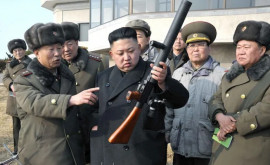 Ким Чен Ын испытал огнестрельное оружие на тренировочной базе