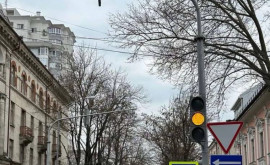 Semafoarele modernizate de pe strada 31 August din capitală au fost activate