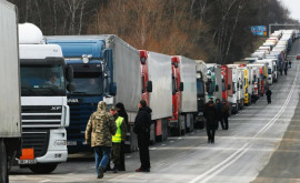 Fermierii polonezi au blocat complet circulația camioanelor din Ucraina
