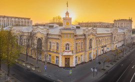 Primăria Chișinău acuză Ministerul Educației că vrea să reducă numărul de profesori Ce spune ministerul