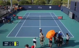 Игрок упал в обморок прямо на теннисном корте