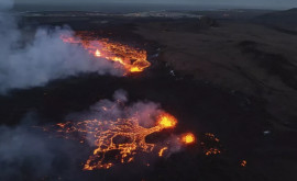 Fluxurile de lavă au acoperit o insulă din Islanda