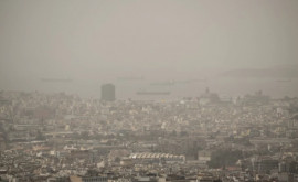 Столица европейской страны окутана пылью и песком из Сахары