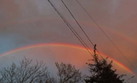 Захватывающие снимки двойной радуги в столице