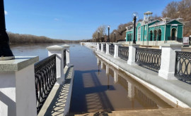Тысячи домов находятся под угрозой затопления в Уральских горах