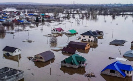 Наводнения в России уровень воды в реке Урал продолжает подниматься