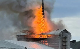 Incendiu la Copenhaga Arde clădirea Bursei Scenariul Notre Dame se repetă
