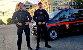 Zeci de persoane au fost reținute de carabinieri