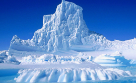 Cercetătorii în alertă Un aisberg este pe cale să se rupă 