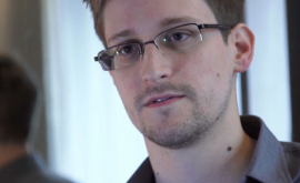 Власти РФ продлили Сноудену вид на жительство