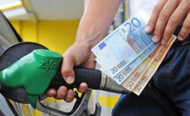 De ce în Moldova prețurile la benzinării sînt aceleași